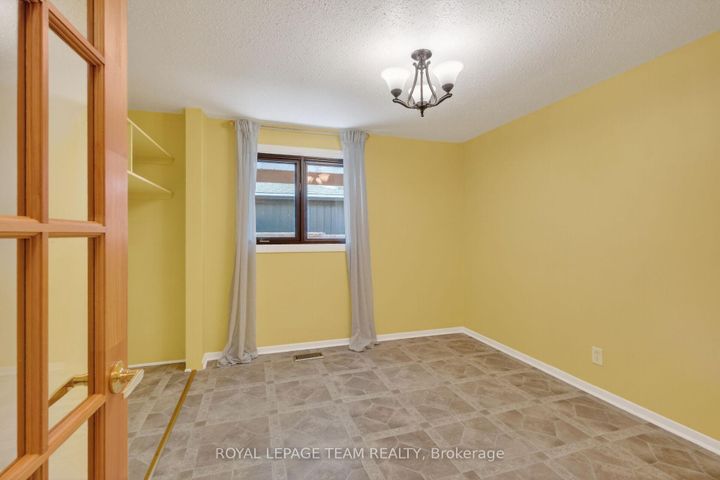 Photo 24 at 21 Lindhurst Crescent, Nepean (Briargreen), Ottawa