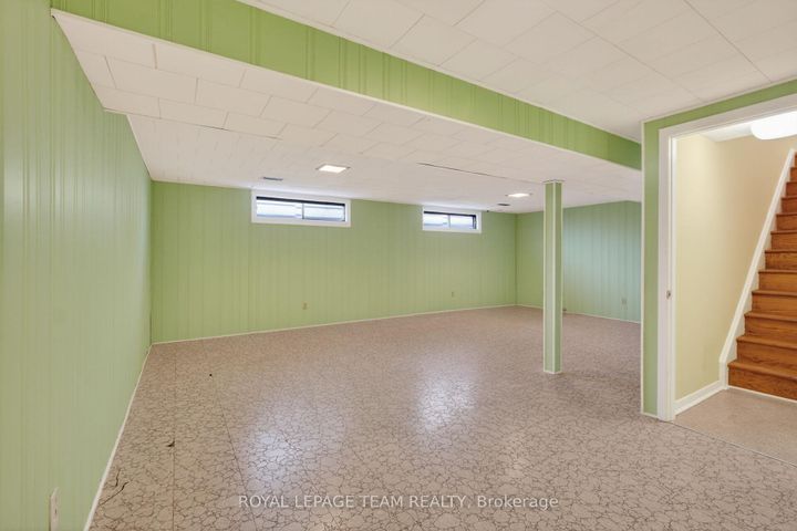 Photo 35 at 21 Lindhurst Crescent, Nepean (Briargreen), Ottawa