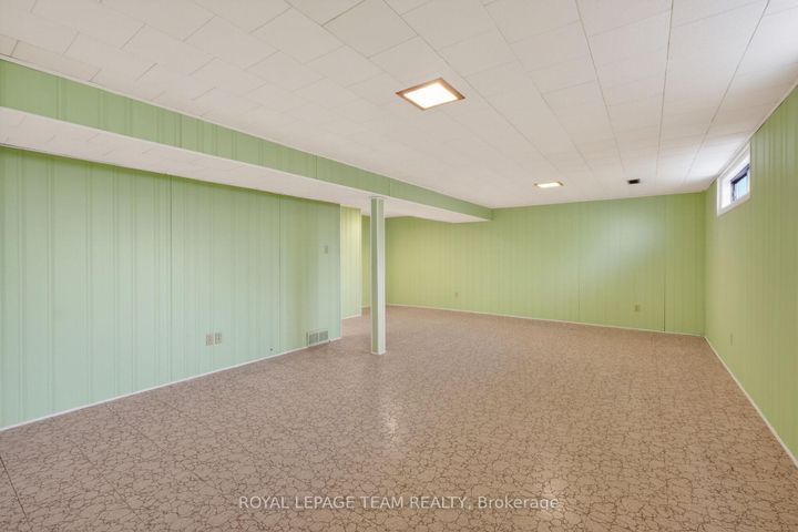 Photo 36 at 21 Lindhurst Crescent, Nepean (Briargreen), Ottawa
