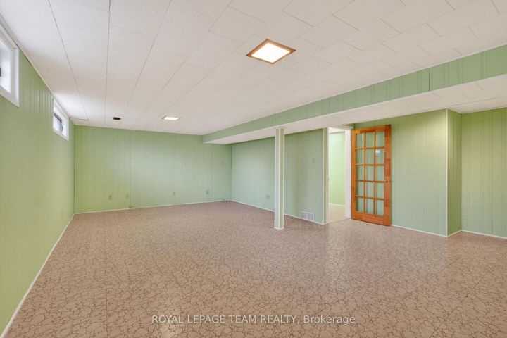 Photo 37 at 21 Lindhurst Crescent, Nepean (Briargreen), Ottawa