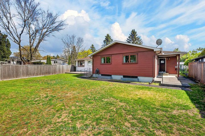 Photo 44 at 21 Lindhurst Crescent, Nepean (Briargreen), Ottawa