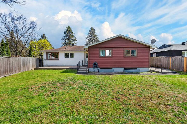 Photo 45 at 21 Lindhurst Crescent, Nepean (Briargreen), Ottawa