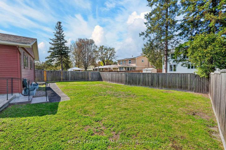 Photo 48 at 21 Lindhurst Crescent, Nepean (Briargreen), Ottawa