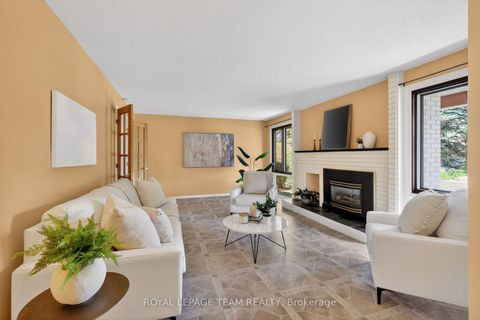 Photo 6 at 21 Lindhurst Crescent, Nepean (Briargreen), Ottawa
