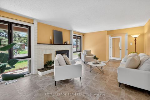 Photo 8 at 21 Lindhurst Crescent, Nepean (Briargreen), Ottawa