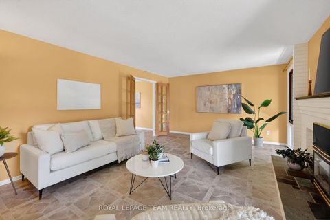 Photo 9 at 21 Lindhurst Crescent, Nepean (Briargreen), Ottawa