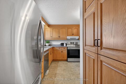 Photo 19 at 21 Lindhurst Crescent, Nepean (Briargreen), Ottawa
