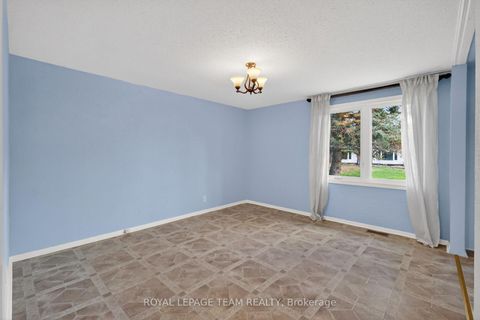 Photo 31 at 21 Lindhurst Crescent, Nepean (Briargreen), Ottawa