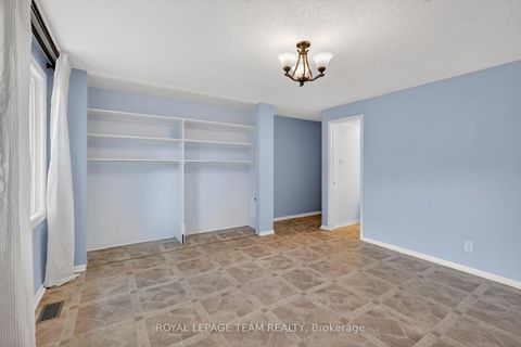 Photo 32 at 21 Lindhurst Crescent, Nepean (Briargreen), Ottawa