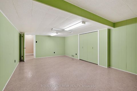 Photo 40 at 21 Lindhurst Crescent, Nepean (Briargreen), Ottawa