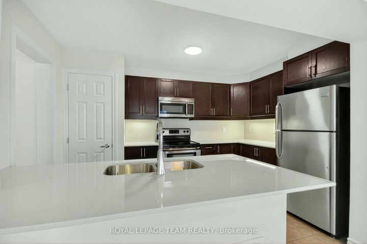 Photo 8 at 342 Sweet Grass Circle, Nepean (Half Moon Bay), Ottawa
