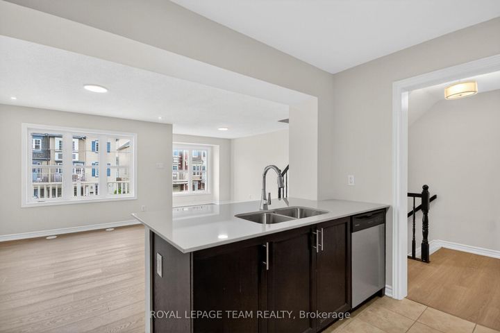 Photo 9 at 342 Sweet Grass Circle, Nepean (Half Moon Bay), Ottawa