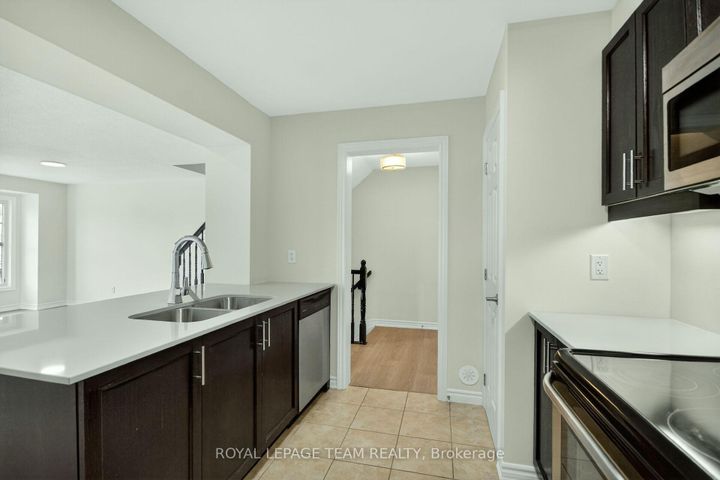 Photo 11 at 342 Sweet Grass Circle, Nepean (Half Moon Bay), Ottawa