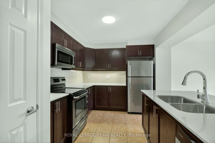Photo 13 at 342 Sweet Grass Circle, Nepean (Half Moon Bay), Ottawa