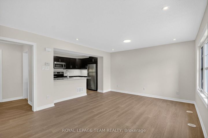 Photo 22 at 342 Sweet Grass Circle, Nepean (Half Moon Bay), Ottawa