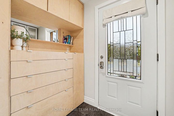 Photo 2 at 43 Whelan Drive, Nepean (Pheasant Run), Ottawa