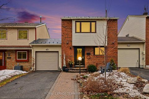 Photo 1 at 43 Whelan Drive, Nepean (Pheasant Run), Ottawa