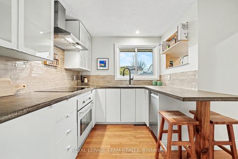 Photo 4 at 43 Whelan Drive, Nepean (Pheasant Run), Ottawa