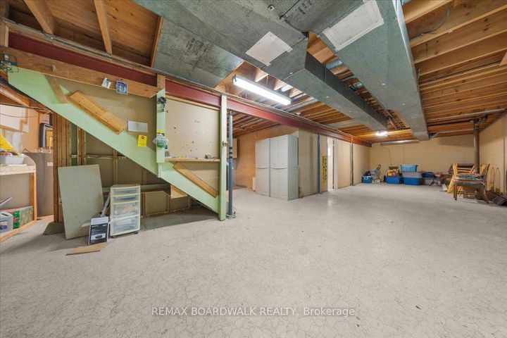 Photo 25 at 28 Glenmanor Drive, Nepean (Meadowlands/Crestview), Ottawa