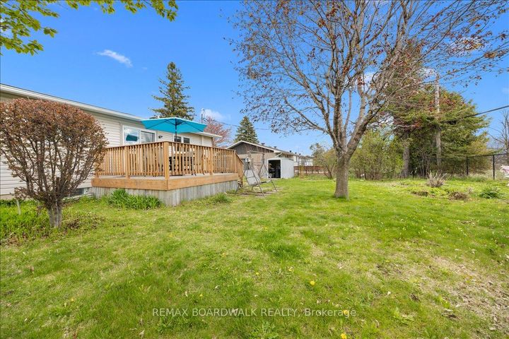 Photo 30 at 28 Glenmanor Drive, Nepean (Meadowlands/Crestview), Ottawa