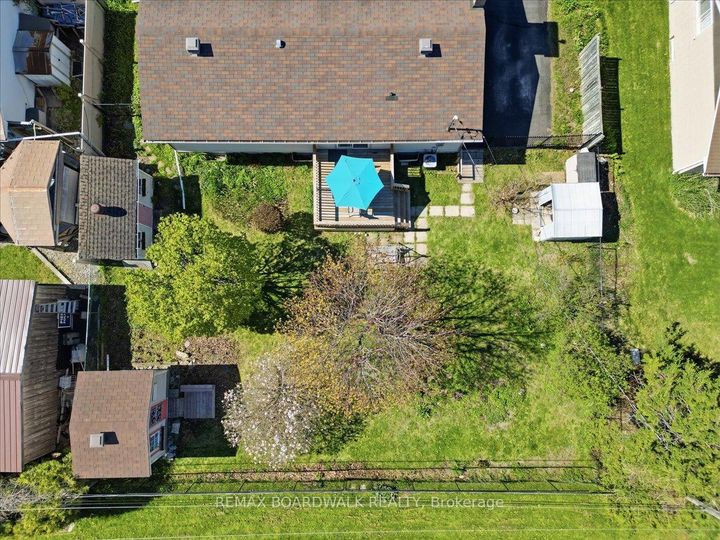 Photo 34 at 28 Glenmanor Drive, Nepean (Meadowlands/Crestview), Ottawa
