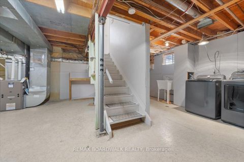 Photo 23 at 28 Glenmanor Drive, Nepean (Meadowlands/Crestview), Ottawa