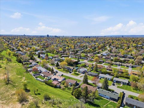 Photo 38 at 28 Glenmanor Drive, Nepean (Meadowlands/Crestview), Ottawa