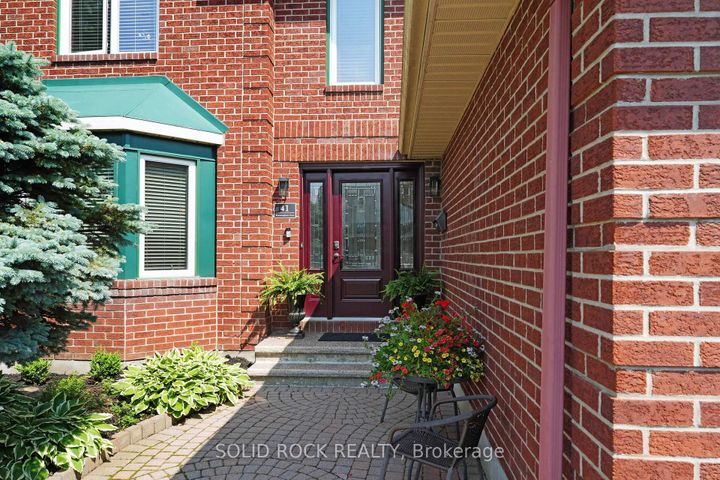 Photo 1 at 41 Framingham Crescent, Nepean (Cedargrove/Fraserdale), Ottawa
