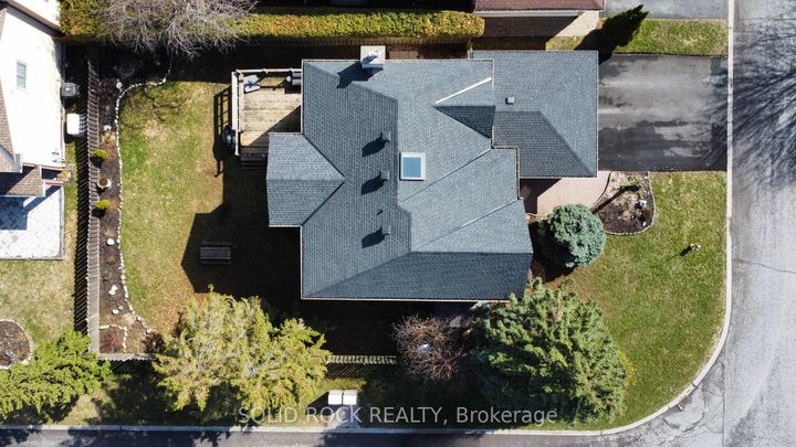 Photo 4 at 41 Framingham Crescent, Nepean (Cedargrove/Fraserdale), Ottawa