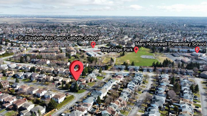 Photo 6 at 41 Framingham Crescent, Nepean (Cedargrove/Fraserdale), Ottawa