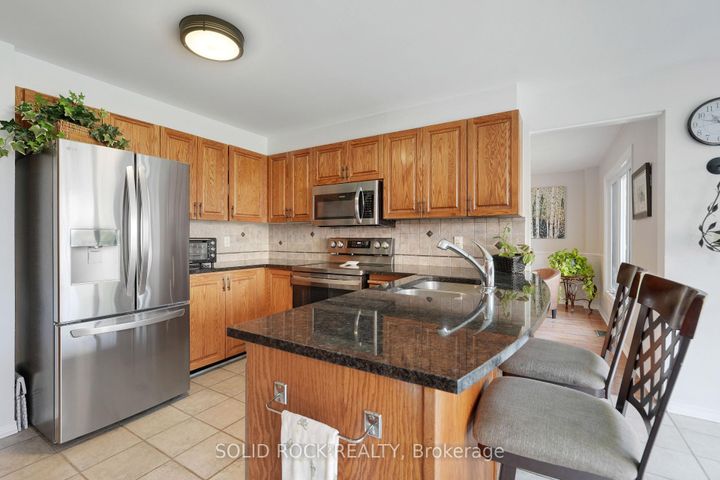 Photo 13 at 41 Framingham Crescent, Nepean (Cedargrove/Fraserdale), Ottawa