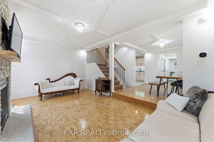 Photo 4 at D - 146 Valley Stream Drive, Nepean (Leslie Park), Ottawa