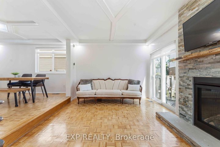 Photo 6 at D - 146 Valley Stream Drive, Nepean (Leslie Park), Ottawa