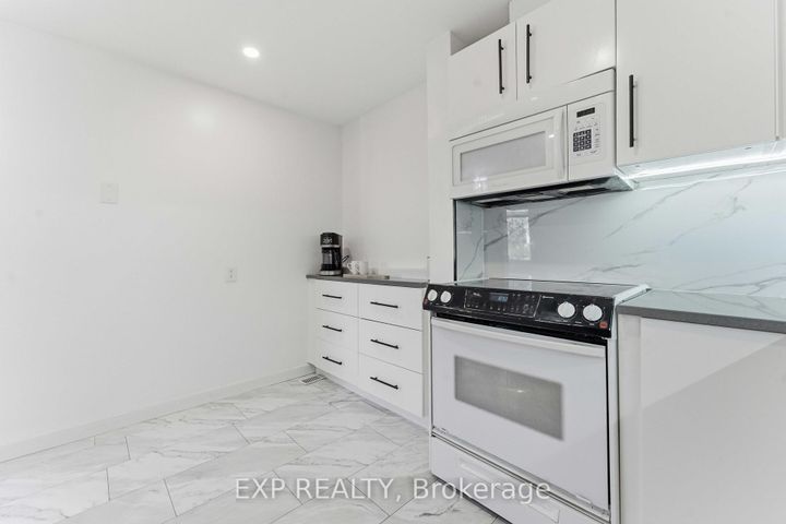 Photo 14 at D - 146 Valley Stream Drive, Nepean (Leslie Park), Ottawa