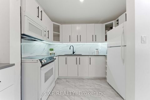 Photo 12 at D - 146 Valley Stream Drive, Nepean (Leslie Park), Ottawa