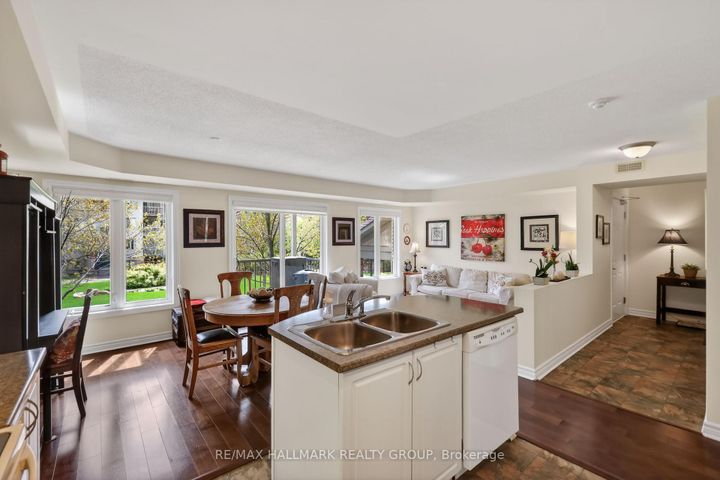 Photo 9 at 3 - 585 Stonefield Private, Nepean (Barrhaven East), Ottawa