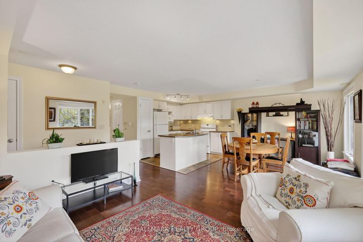Photo 13 at 3 - 585 Stonefield Private, Nepean (Barrhaven East), Ottawa