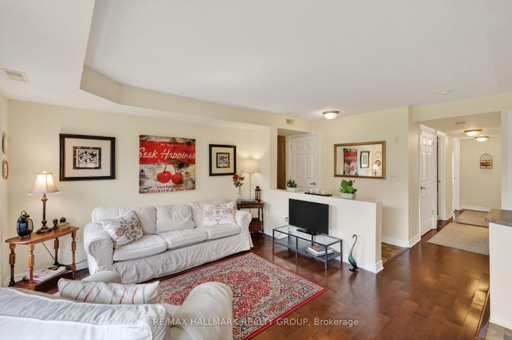 Photo 16 at 3 - 585 Stonefield Private, Nepean (Barrhaven East), Ottawa
