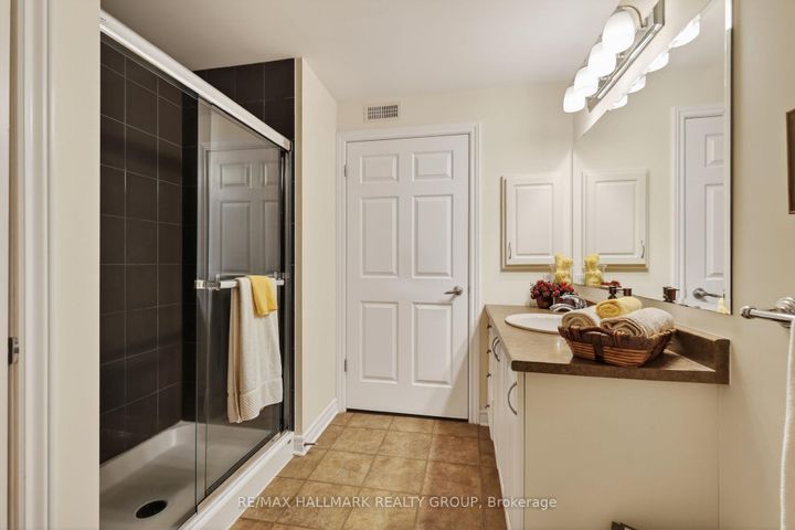 Photo 31 at 3 - 585 Stonefield Private, Nepean (Barrhaven East), Ottawa
