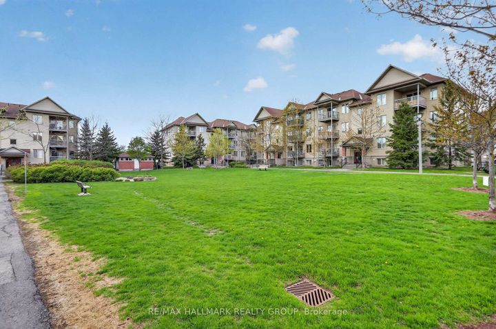 Photo 36 at 3 - 585 Stonefield Private, Nepean (Barrhaven East), Ottawa
