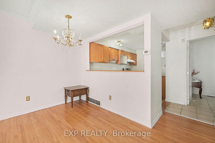 Photo 8 at 61 Monterey Drive, Nepean (Leslie Park), Ottawa