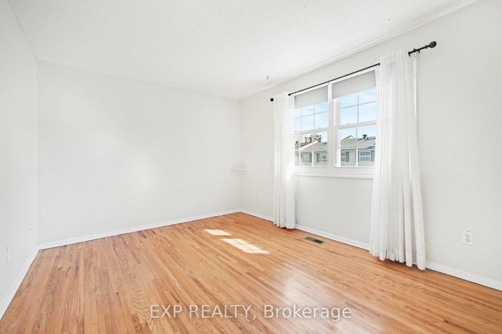 Photo 19 at 61 Monterey Drive, Nepean (Leslie Park), Ottawa