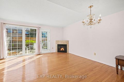 Photo 3 at 61 Monterey Drive, Nepean (Leslie Park), Ottawa