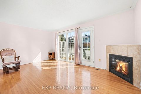 Photo 5 at 61 Monterey Drive, Nepean (Leslie Park), Ottawa