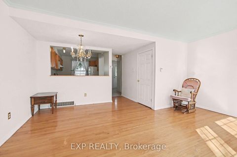 Photo 7 at 61 Monterey Drive, Nepean (Leslie Park), Ottawa