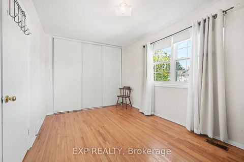 Photo 14 at 61 Monterey Drive, Nepean (Leslie Park), Ottawa