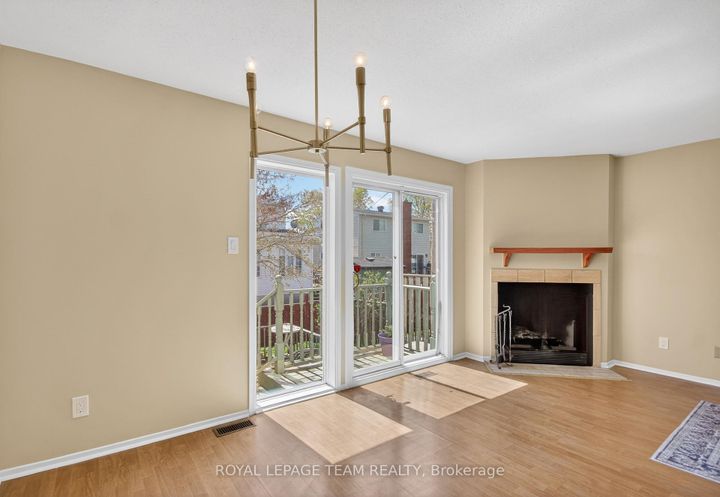 Photo 9 at 39 Saxton Private, Nepean (Redwood Park), Ottawa