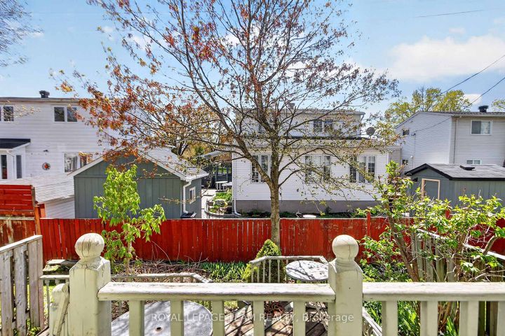 Photo 28 at 39 Saxton Private, Nepean (Redwood Park), Ottawa