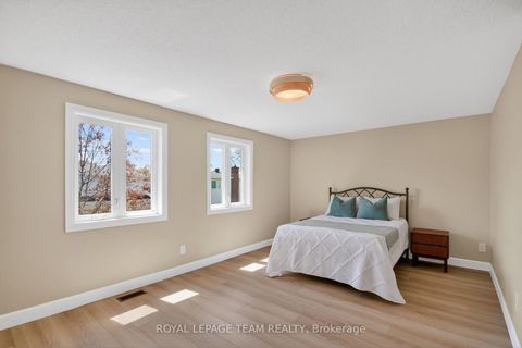 Photo 14 at 39 Saxton Private, Nepean (Redwood Park), Ottawa