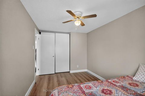 Photo 20 at 39 Saxton Private, Nepean (Redwood Park), Ottawa